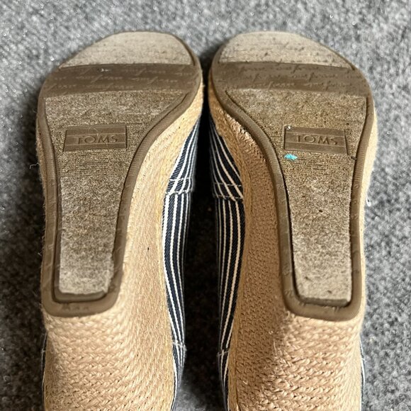 TOMS Peep Toe Navy Nautical Striped‎ Wedges with Box Size 6 - Picture 14 of 16